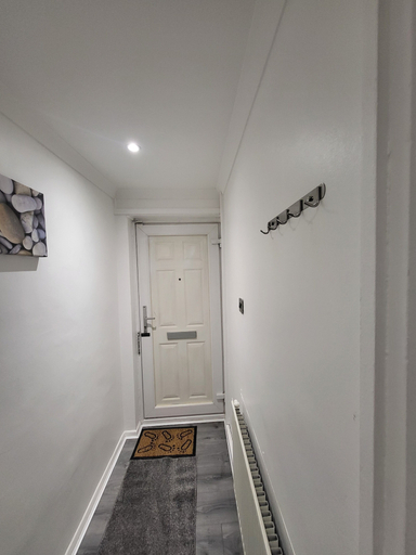 Interior 5, Charming 2-bed Apartment in Grays, Thurrock