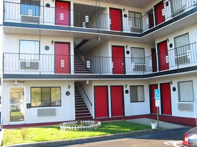 Exterior & Views 2, Red Carpet Inn Williamstown, Gloucester