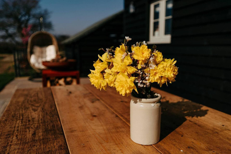 Food & Drinks 5, Impeccable 2-bed Cottage Near Woodbridge, Suffolk