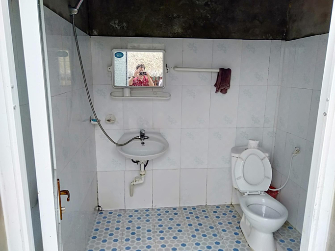 Bathroom 2, Vu Linh Farmstay, Yên Bình
