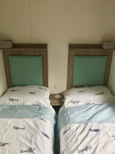 Bedroom 2, Captivating 2-bed 2021 Caravan in Isle of Wight, Isle of Wight