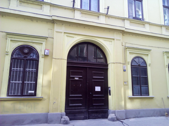 Others 5, Operahouse Rooms, Budapesti