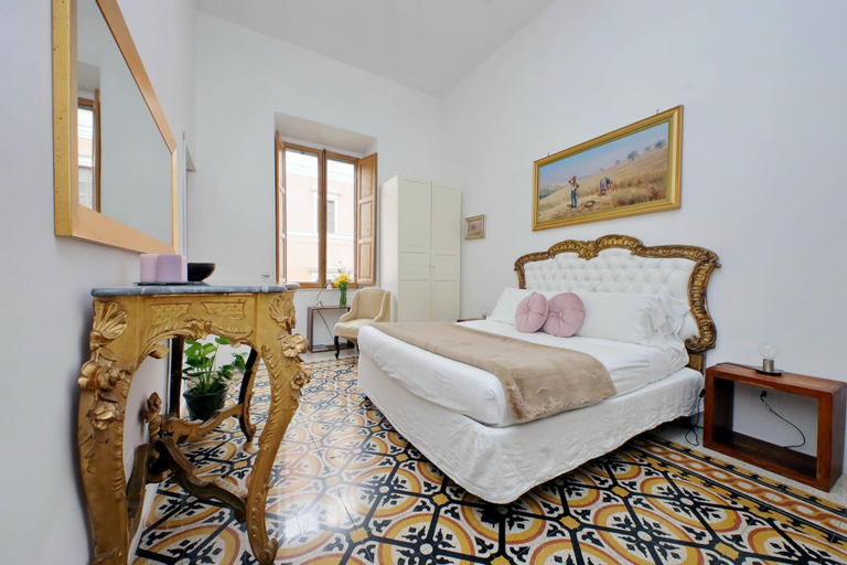 Room 2, Treasurerome Opera Trevi Grand Suite 3BR, Rome