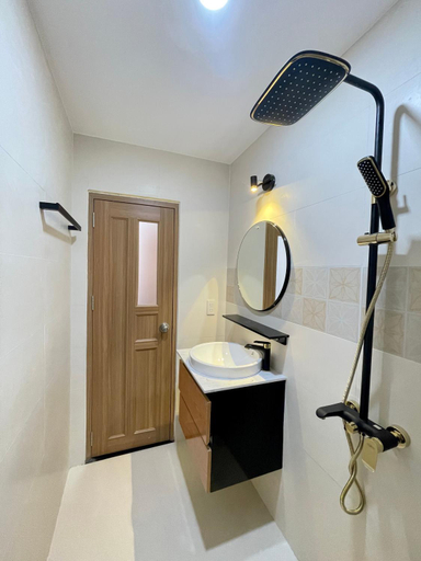Bathroom 5, Emmie Nha Trang Hotel, Nha Trang