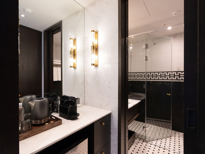 Bathroom 20