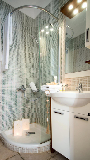 Bathroom 2, Mouras Resort, South Aegean