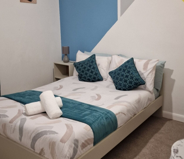Room 2, Gillingham Home - Sleeps 4 - Comfort & Convenience, Medway