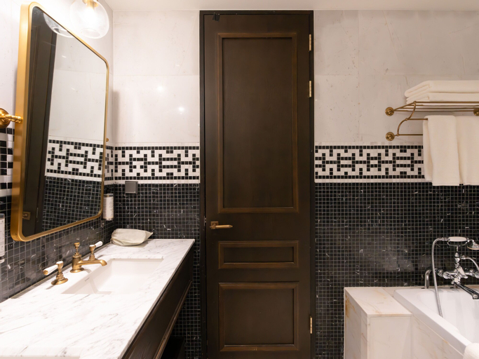 Bathroom 4