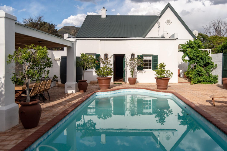 Swimming Pool 4