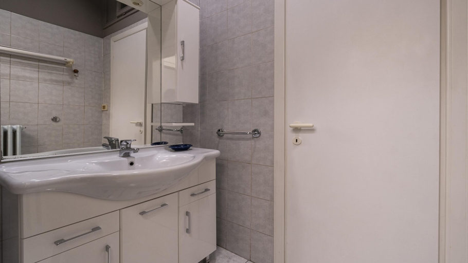 Bathroom 5, Castiglione 49 in Bologna, Bologna