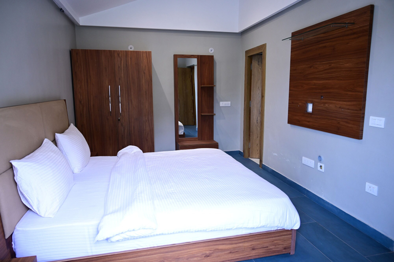 Bedroom 3, Hibiscus LakeView Hotel, Nainital