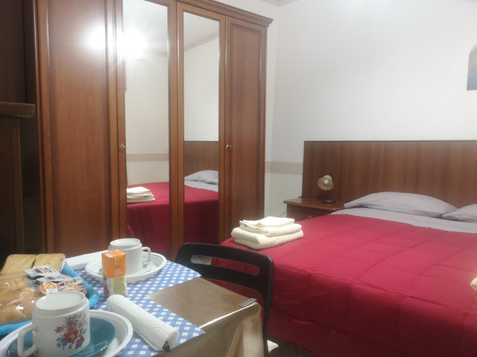 Bedroom 3, Antico Portale Host Roberto, Enna