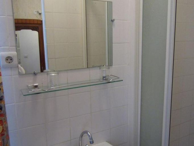 Bathroom 3, Hotel d'Orleans Paris Gare de l'Est, Paris