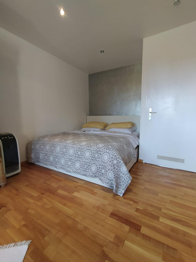 Bedroom 5, GL Single Town Apartment, Wiesbaden
