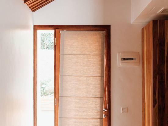 2, The Retreat, Nyarugenge