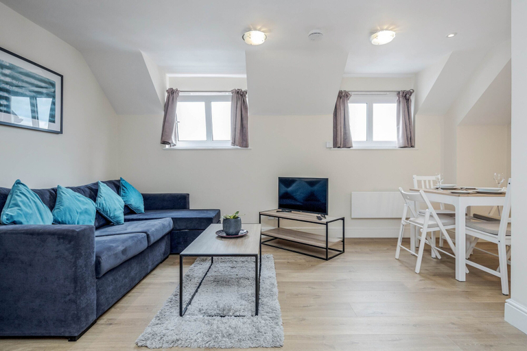 Others 5, Luxury 1 Bedroom Apartment with Parking, Windsor and Maidenhead