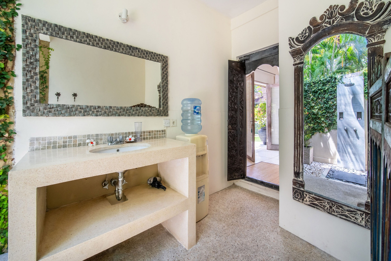 Bathroom 4, Villa Senang, Seminyak, Badung