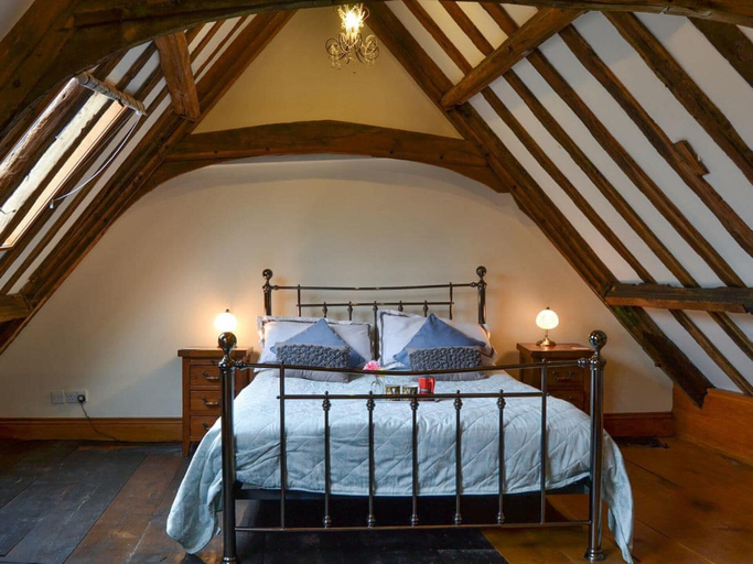 Bedroom 2, Captivating Tudor 2 Bedroom Apartment in Ipswich, Suffolk