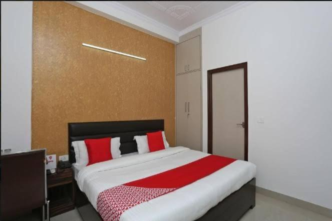 Bedroom 4, GRT Residency Hotel, Gurgaon