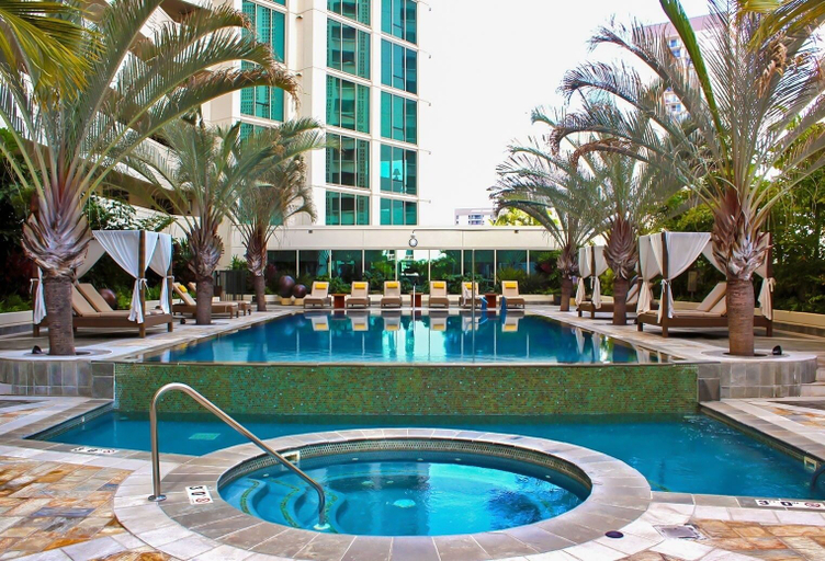 Sport & Beauty 5, Allure Waikiki 2 Bedroom Condo by RedAwning, Honolulu