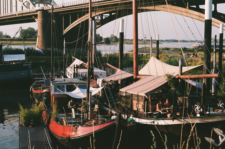 Others 5, Boat 'Opoe Sientje', Nijmegen