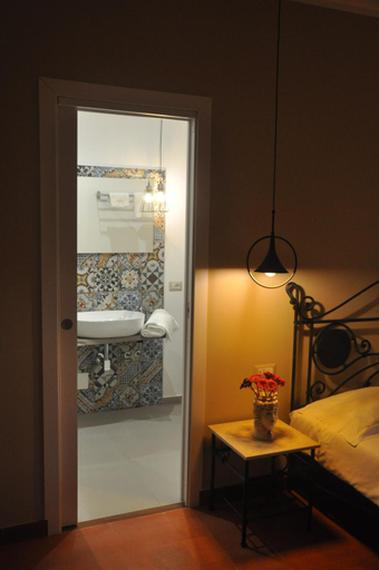 Bedroom 2, Villa del Vescovo, Palermo