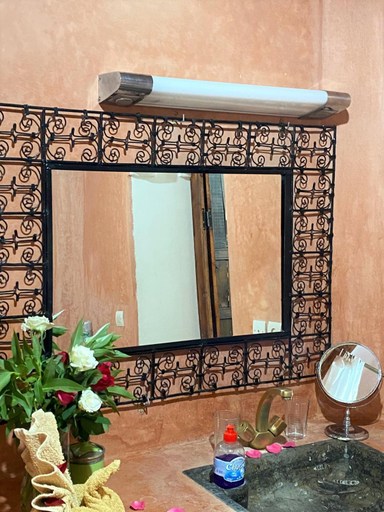 Bathroom 3, Dar Soukaina, Marrakech