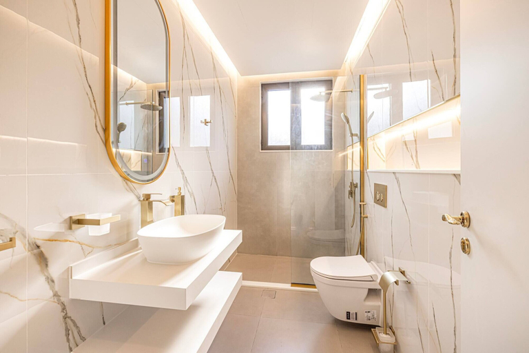 Bathroom 4, Villa Sezavi Frond B, Palm Jumeirah, Dubai