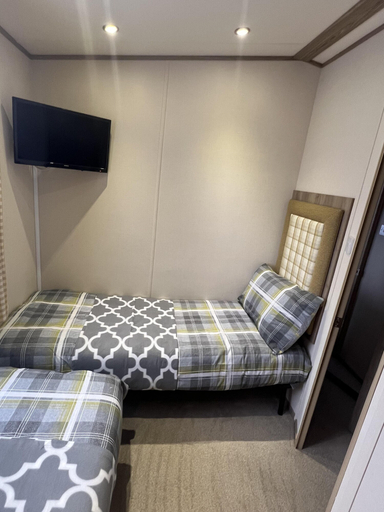 Bedroom 3, 2 Bed Caravan - Sleeps 6 - Parking - Pets, North Tyneside