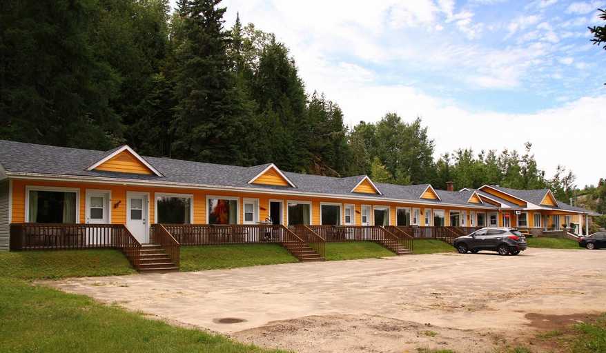 Others 2, Motel 149, Les Laurentides