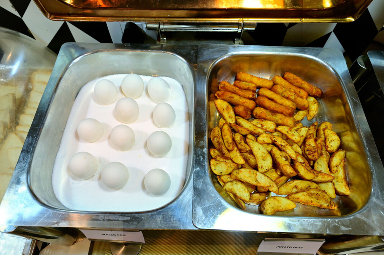 Food & Drinks 5, Hibiscus LakeView Hotel, Nainital