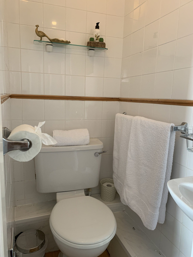 Bathroom 5, Weymouth Sands Guesthouse, Dorset
