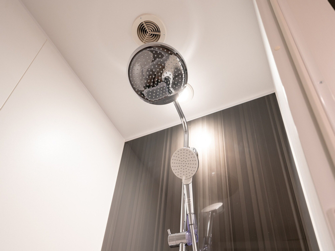 Bathroom 9