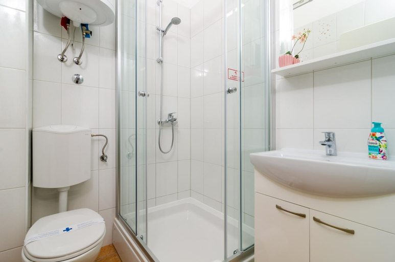 Bathroom 3, Rooms Tezoro, Dubrovnik