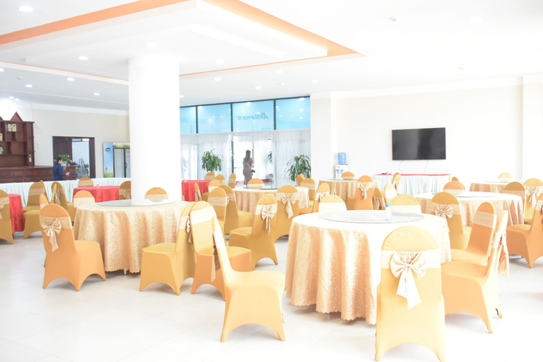 Food & Drinks 5, Coecco Xieng Khouang Hotel, Pek