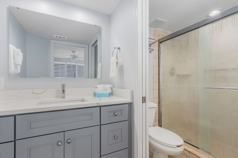 Bathroom 4, Beach Villas # 106 - Bogo24 2 Bedroom Condo by RedAwning, Lee