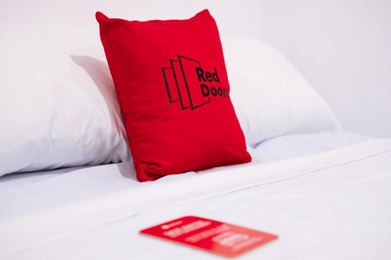 RedDoorz @ Kubu Selem Palapa, Bandar Lampung