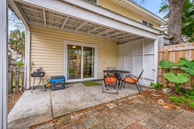 Others 4, Walk to Jacksonville Beach, 10min to Mayo, Duval