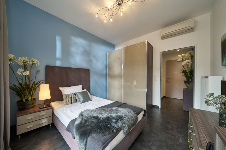 Bedroom 2, Hotel am Hof, Erding