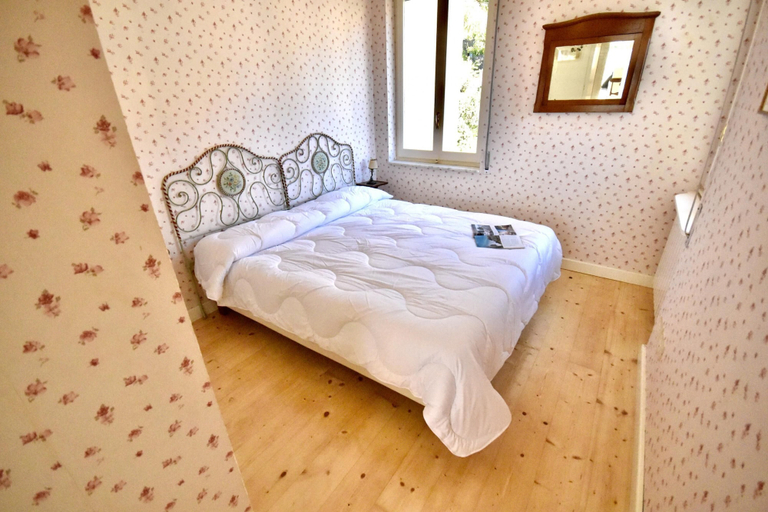 Room 3, Panorama Apartment in Ospedaletti by Wonderful Italy, Imperia