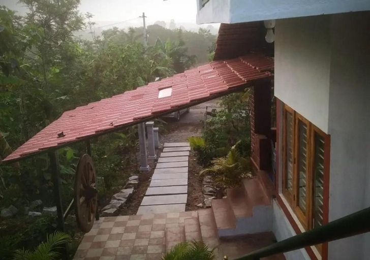 Navilu Kallu Homestay by StayApart, Hassan