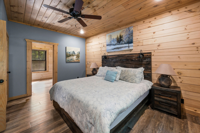 Bedroom 2, Haven 2 Bedroom Cabin by RedAwning, Sevier