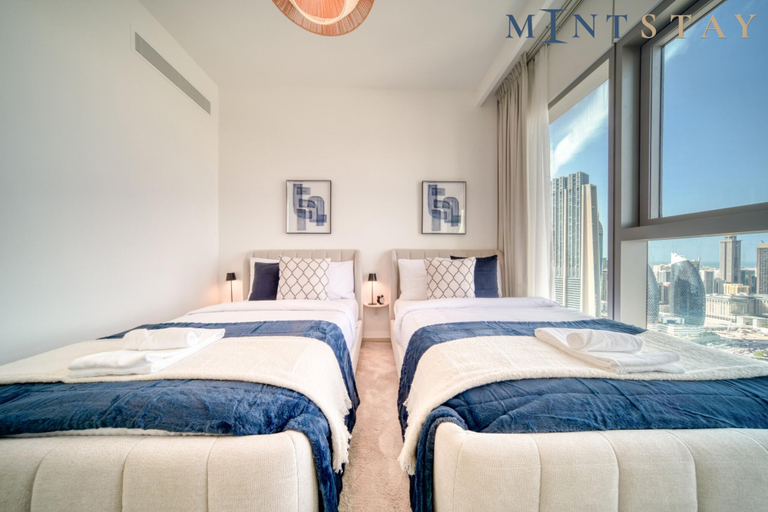 Room 2, Classy Downtown 2BR w City View Balcony, Dubai