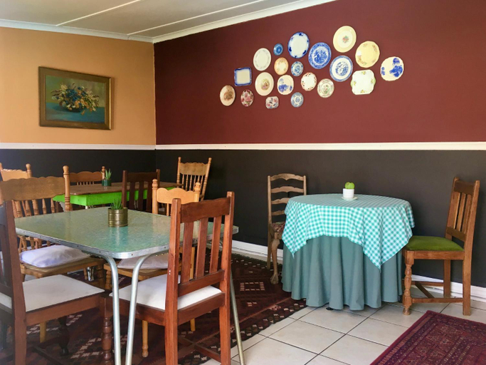 Food & Drinks, John Montagu Accommodation, Cape Winelands
