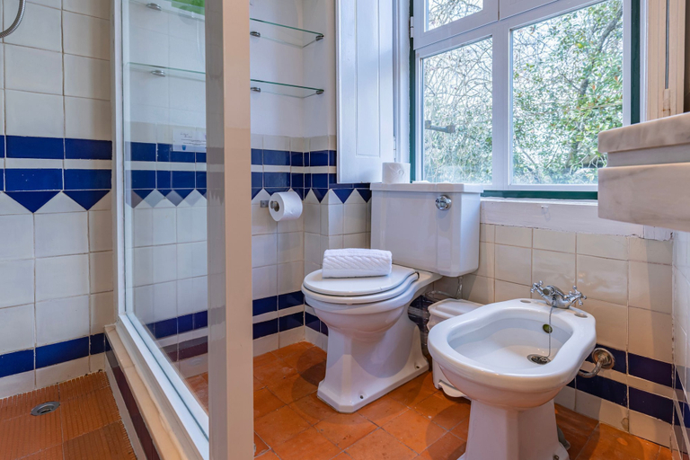 Bathroom 3, The Point Sintra, Sintra