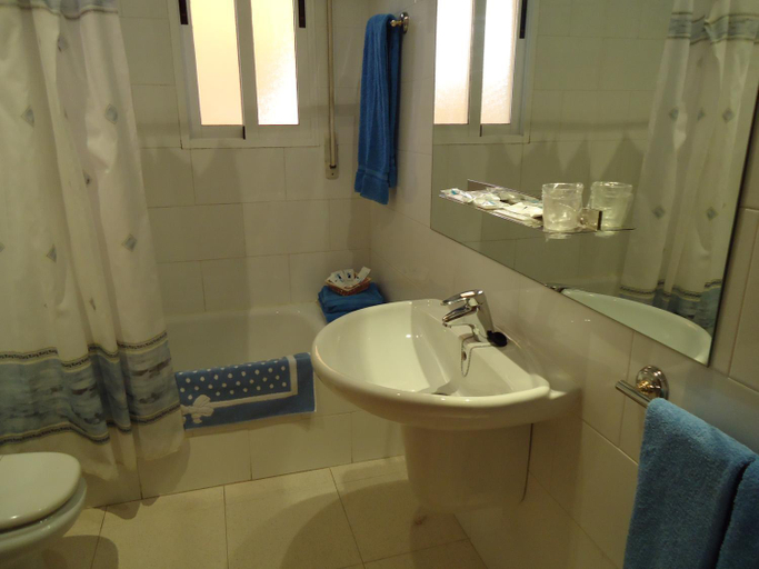 Bathroom 4, Hotel Mar Menor, Murcia