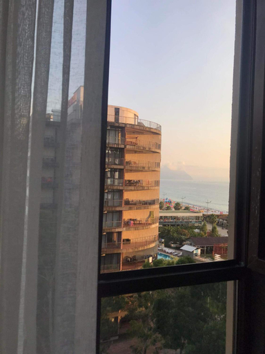 Others 3, Guesthouse Data, Batumi