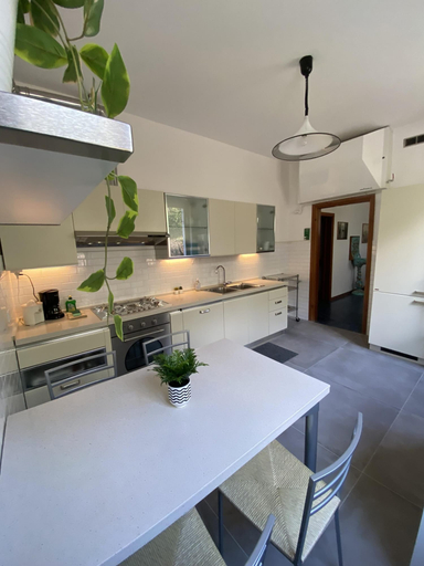Others 4, Villa Olivella in Sale Marasino, Brescia