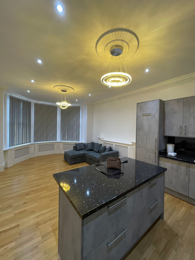 Others 5, Charming 1-bed Apartment in Wolverhampton, Wolverhampton