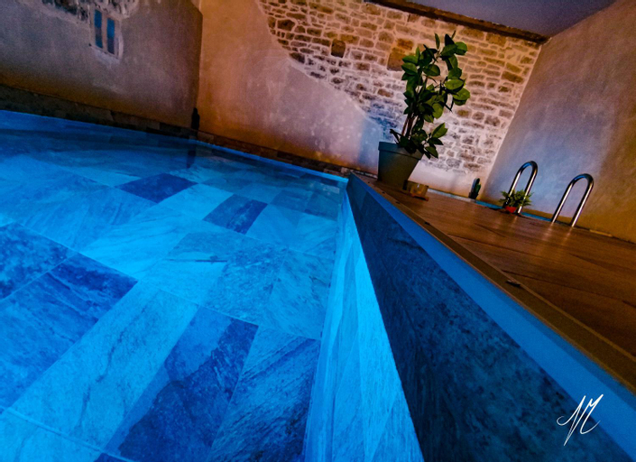Swimming Pool 24